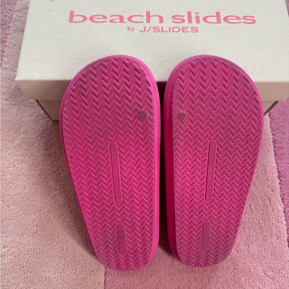 Pink Fuchsia Red J/Slide Beach Slides Size 8, Like New - Picture 7 of 7